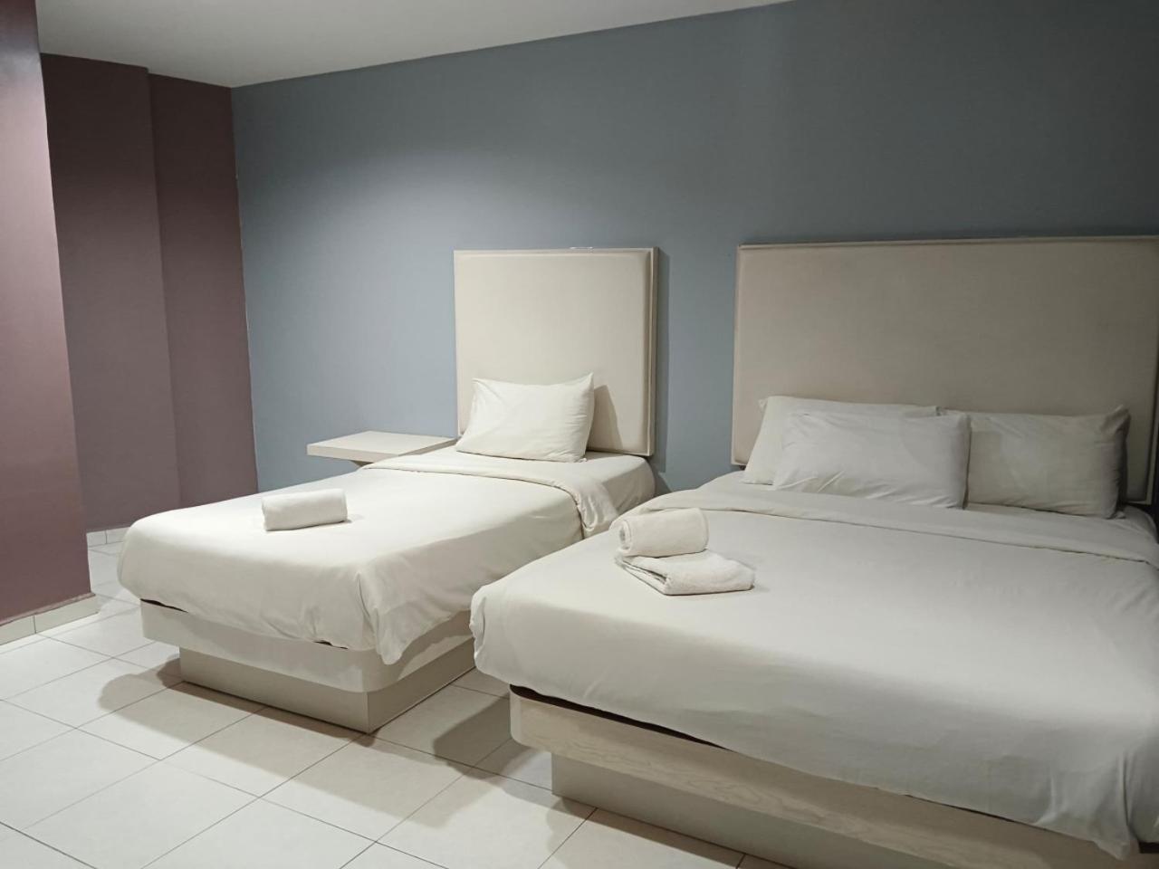 Simpang Renggam Sr Inn מראה חיצוני תמונה